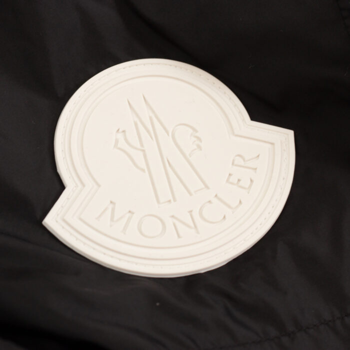 Moncler schwarze Regenjacke