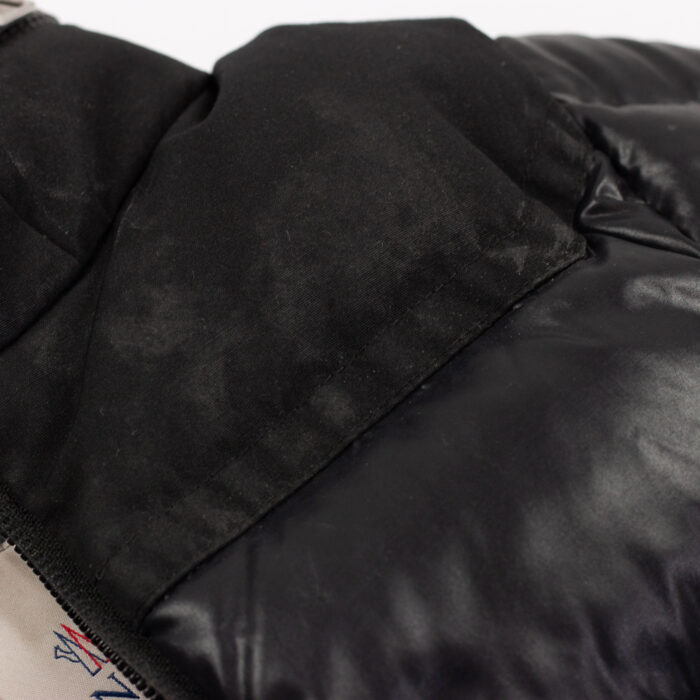 Moncler schwarze Daunenjacke