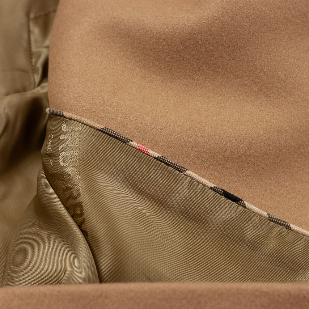Burberry Mantel